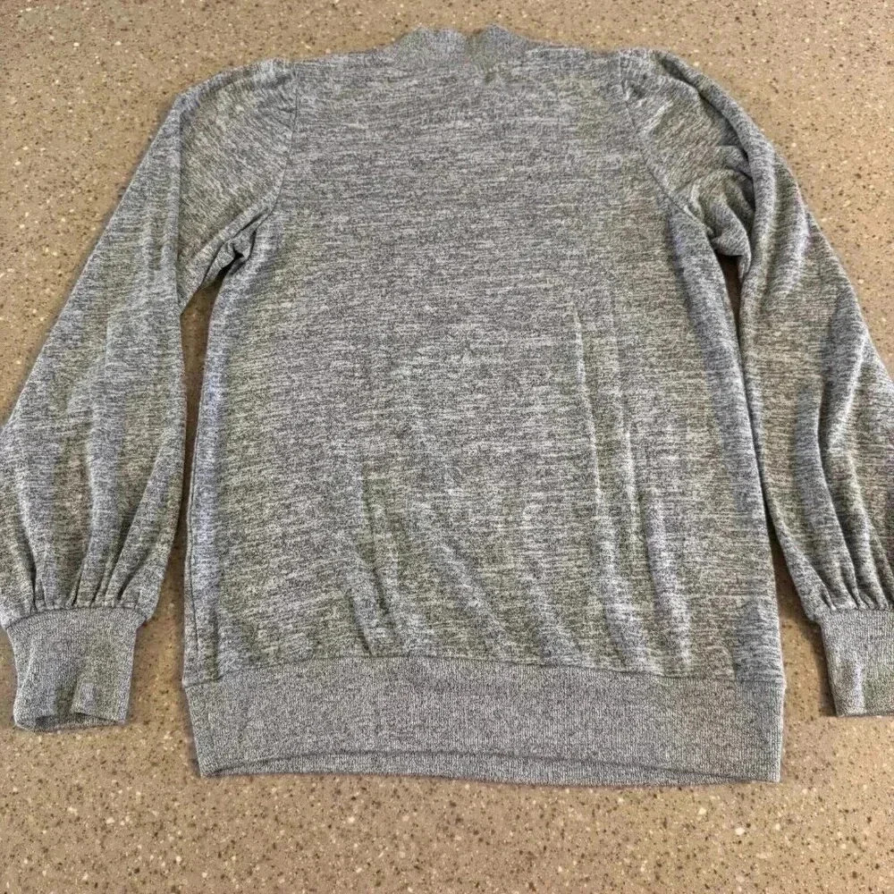 GAP Sweater Womens XS Lightweight Gray Long Sleeve Knit - Picture 5 of 7
